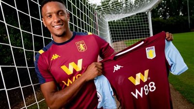 أستون فيلا يضم المدافع الشاب كونسا من برنتفورد