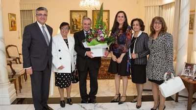 القنصل العام بملبورن يحتفل بحصول أحد أبناء الجالية على وسام استراليا