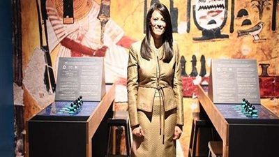 تفاصيل زيارة رانيا المشاط معرض 