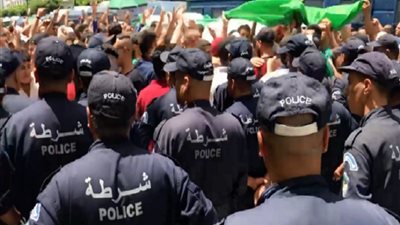 بالصور..  الجزائر على صفيح ساخن للأسبوع الـ 21 على التوالي
