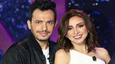 بالصور.. ضرة أنغام بملابس البحر مع أبنائها