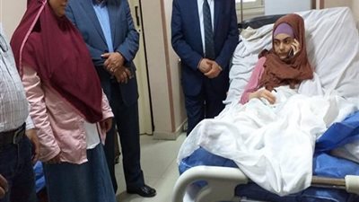 شيخ الأزهر يطمئن هاتفياً من ألمانيا على طالبة طب الأسنان 