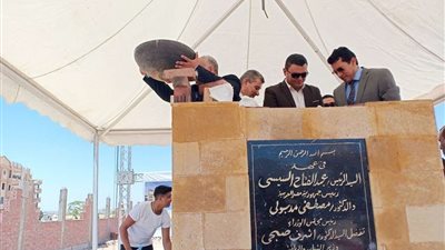 وزير الرياضة يضع حجر الأساس لافتتاح الفرع الثاني  لمركز شباب الجزيرة