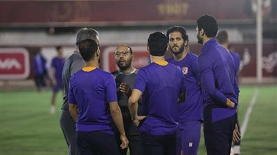 الأهلي يفحص الثلاثي الدولي طبياً قبل المران المسائي في إسبانيا