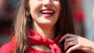 جميلات تونس يشعلن مدرجات مباراة السنغال (صور)