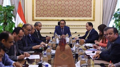 رئيس الوزراء يتابع توافر السلع للمواطنين (صور)