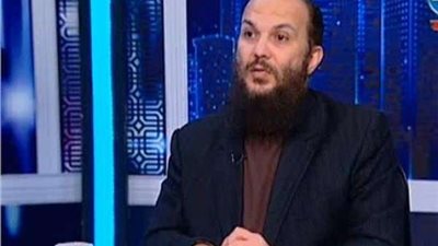 بعد تحريم صلاة السنة في العمل.. رد ناري من داعية سلفي على خالد الجندي