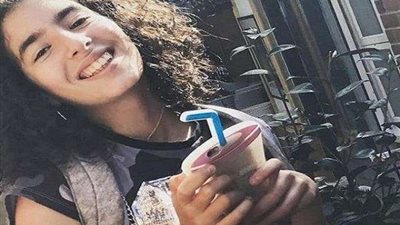 شاهد.. ابنة أحمد  الفيشاوي توجه له رسالة قاسية