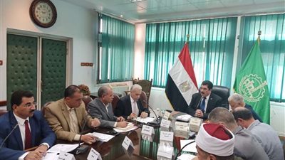 محافظ القليوبية يدرس مشكلات التربية الخاصة للطلاب ذوي الإعاقة