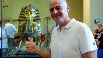 رئيس الفيفا من المتحف المصري: تاريخ مذهل ومستقبل عظيم (صور)