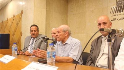 مكتبة القاهرة تعقد ندوة عن ثورة 23 يوليو (صور)