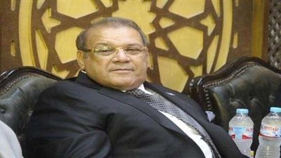 استمرار توافد المعزين فى وفاة شقيقة حسن راتب