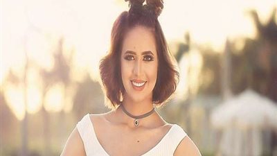 شاهد.. رنا سماحة تخطف الأنظار بإطلالة جذابة