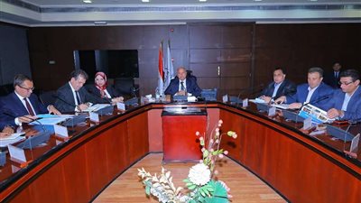 النقل تجتمع مع  شركة تاليس الإسبانية في مجالي السكك الحديدية والمترو