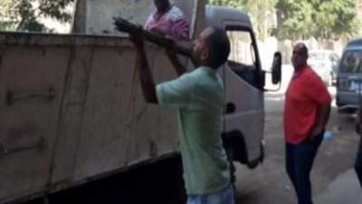 رئيس حي المنتزه بالإسكندرية يقود حملة لمواجهة البناء المخالف