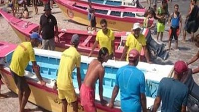 إنقاذ 33 حالة من الغرق بمصيف رأس البر