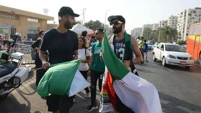 مغادرة 4 آلاف مشجع جزائري على متن 24 طائرة واستدعاء قوات خاصة بسبب أعمال شغب