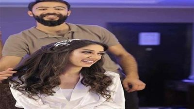 محمد عادل يوضح كيفية حماية الشعر خلال الموجة الحارة