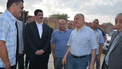 وزير الري ومحافظ القليوبية يتفقدان سحارة مصرف بلبيس بأبو زعبل بالخانكة