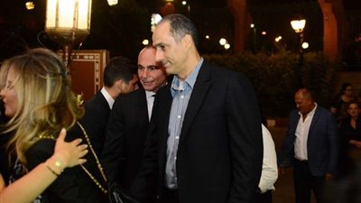 بحضور جمال مبارك وأبو هشيمة.. بدء مراسم عزاء زوجة إبراهيم سعدة (صور)