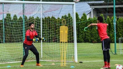 تدريبات قوية لحراس الأهلي استعدادًا لمواجهة المقاولون