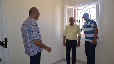 محافظ بورسعيد يصطحب الشباب في جولة بمشروع الإسكان الاجتماعى