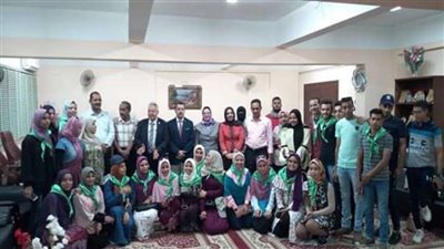 معسكر طلابى لتشجير قرى الشركة 55  بالوادى الجديد