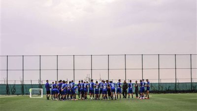 محاضرة فنية للاعبي الأهلي قبل مواجهة المقاولون