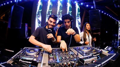 أحد أعضاء ديسكو مصر يكشف فكرة تكوين الباند.. 