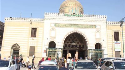 يسرا تستعين بـ