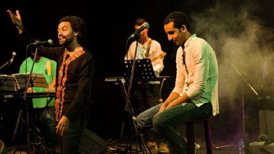 مؤلف أغاني فرقة جاوي: 