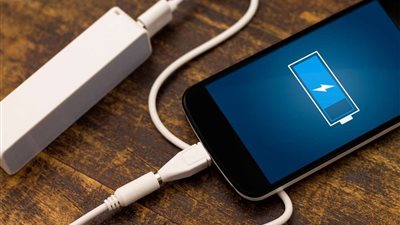 10 حيل تجنبك تلف بطارية الهاتف