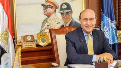 مميش: توقيع عقود جديدة بالعين السخنة قريبًا