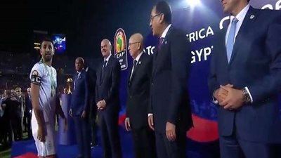 رياض محرز: لم أرفض مصافحة رئيس وزراء مصر