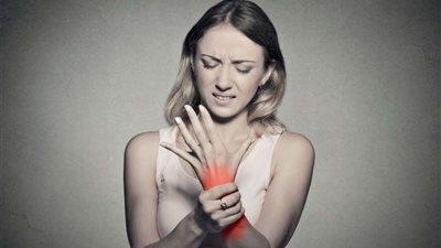 بدون أدوية.. 4 أغذية لعلاج التهابات المفاصل