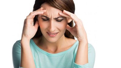 تعرفي على أشهر مسببات الصداع المزمن