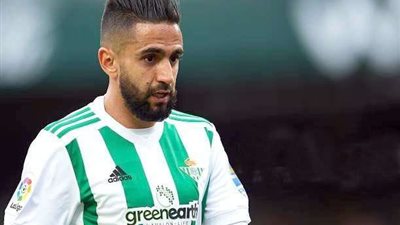 الجزائري رياض بودبوز ينتقل إلي الدوري الفرنسي