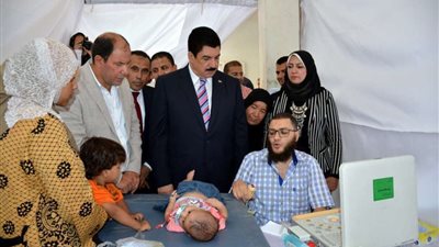 محافظ القليوبية يدشن قافلة طبية بكفر الأربعين ببنها
