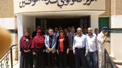 نائب وزير التخطيط تتفقد المركز التكنولوجي لخدمة المواطنين بالداخلة