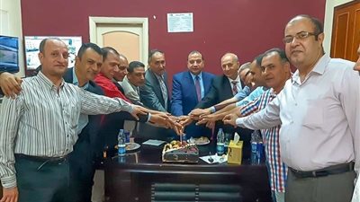 تقديرا لجهودهما.. رئيس جامعة بني سويف يكرم ضابطي الأمن الإداري