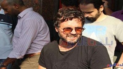 بالصور.. تشييع جثمان الإعلامي سمير التوني بحضور نجوم الفن