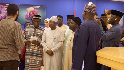 بالصور.. زيارة وفد معهد الدراسات السياسية النيجيري لمستشفى النصر ببورسعيد