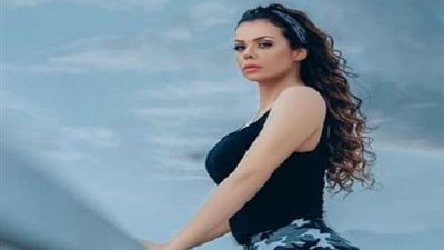 بإطلالة جذابة.. إيمي سالم تبهر متابعيها