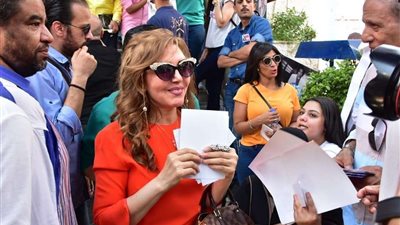 أبرزهم نادية مصطفى وأبو الليف.. نجوم الغناء يشاركون في انتخابات الموسيقيين