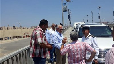 محافظ بورسعيد يتابع سير العمل في تطوير منفذ الرسوة