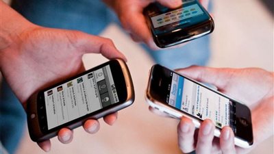 تسبب اضطرابات النوم.. الأجهزة الإلكترونية لعنة في منزلك