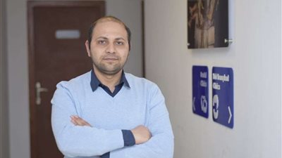 استشاري تجميل يوضح أهمية عمليات شد الجلد غير الجراحي