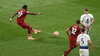 بمشاركة صلاح.. ليفربول يفوز على ليون بثلاثية (فيديو)