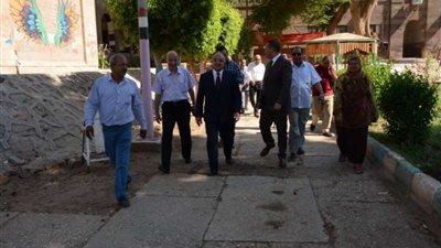 رئيس جامعة أسيوط يُعلن عن خطة شاملة لتطوير الأنشطة الطلابية