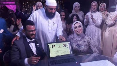 بورسعيد تشهد توقيع أول عقد زواج إلكتروني في مصر (صور)